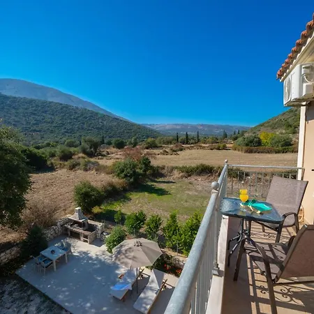 Vila Family Citrine Kefalonia - Near *