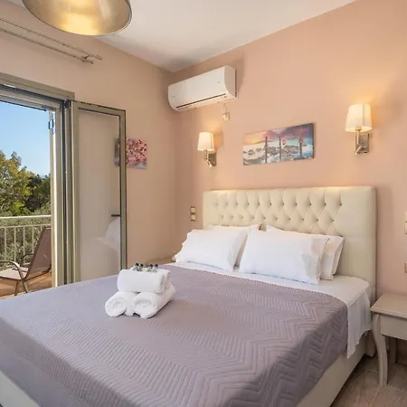 Vila Family Citrine Kefalonia - Near *